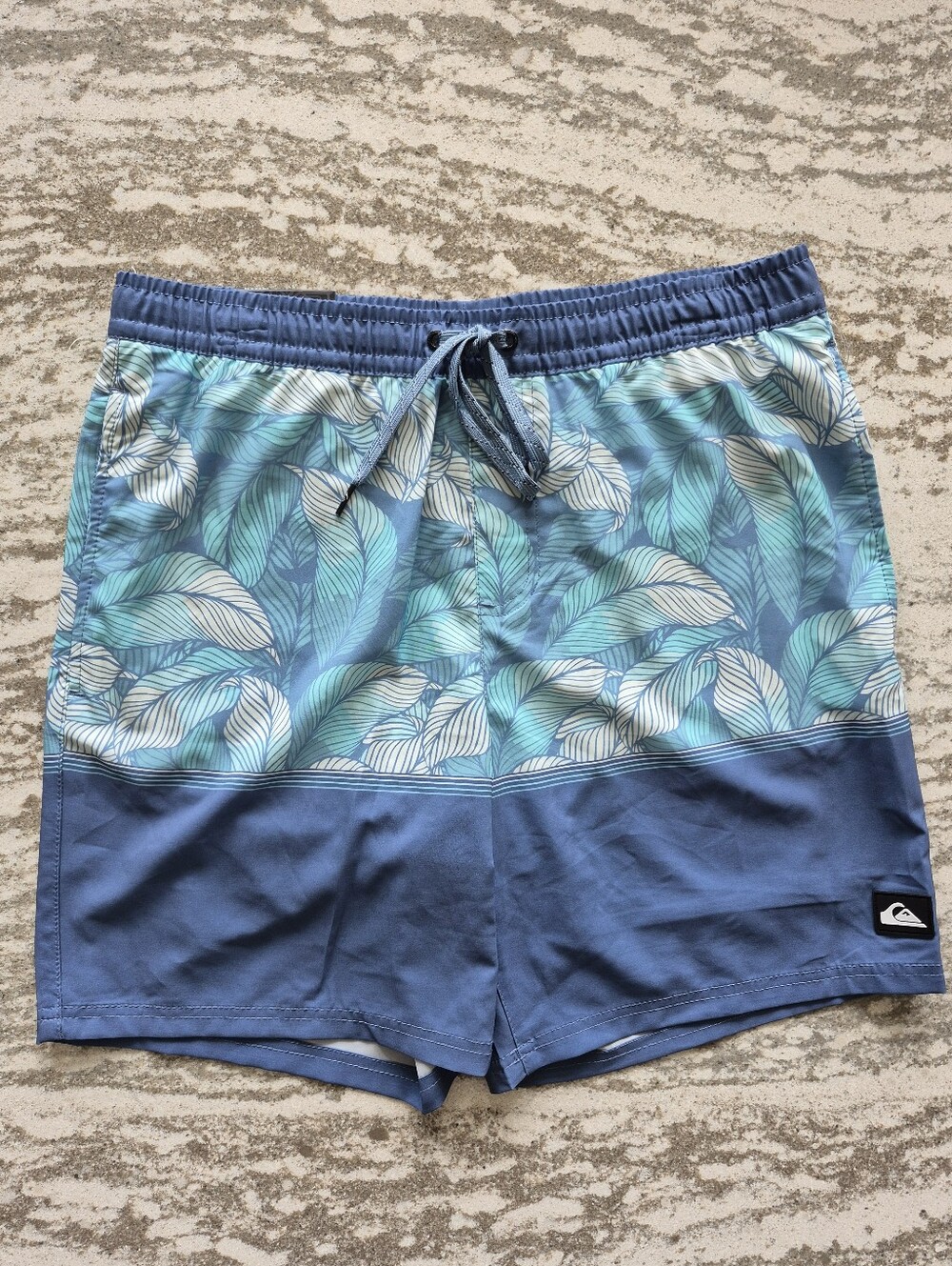 Quiksilver Men's Swim Volley Shorts New Size Medium
